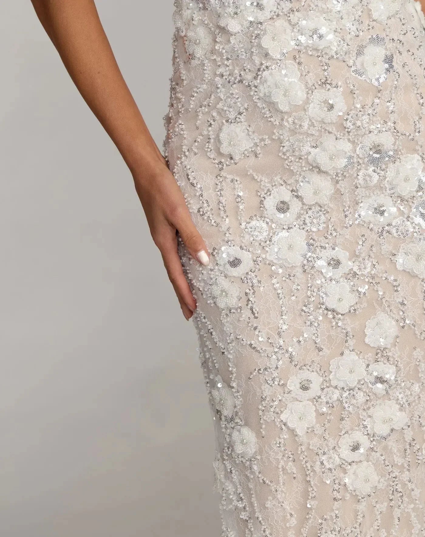 Ivory Embellished Lace Sleeveless Midi Dress